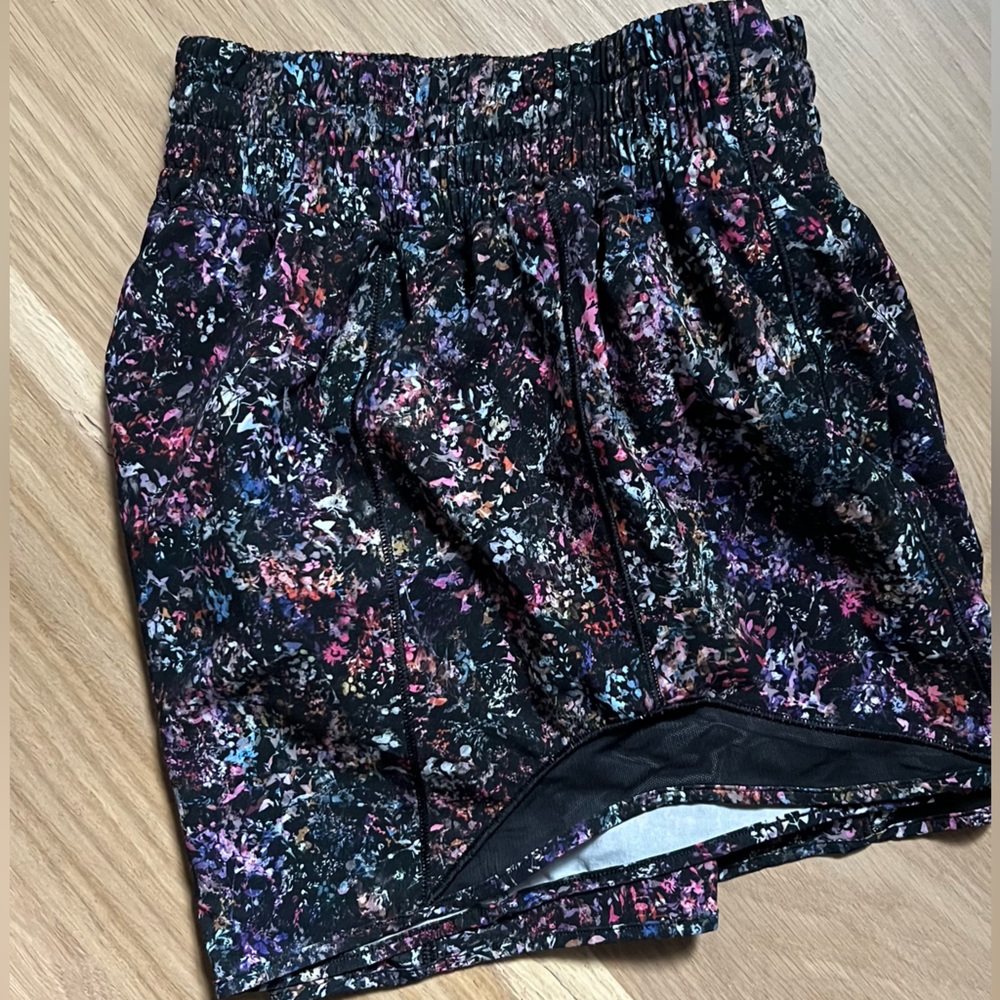 Hotty hot high rise size 8. 4” inseam